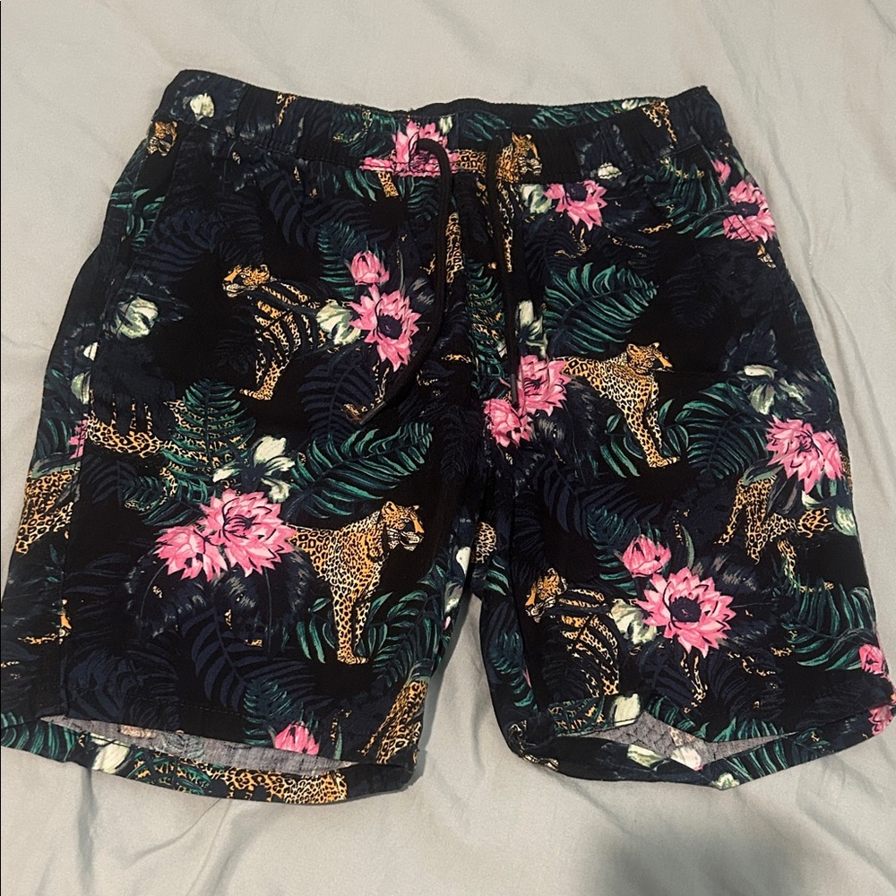 H&M Women's Jungle Print Shorts - Black, Pink, Green